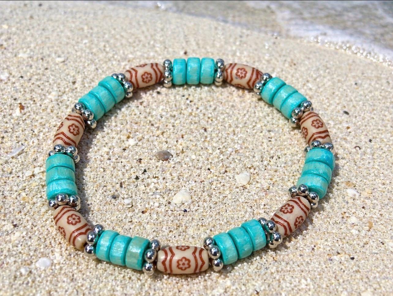 Beach Bliss Beaded Bracelet: Sea Green Summer Jewelry