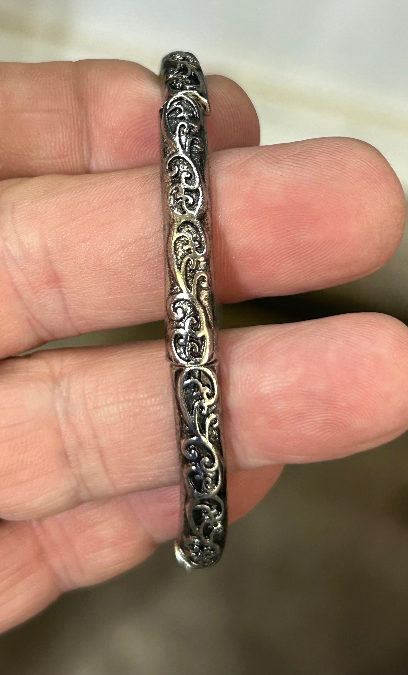 Desert Sky Collection – Silver Filigree Scroll Stretch Bracelet