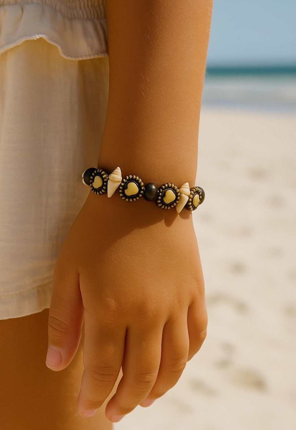 Seashell Beaded Bracelet: Beach Bliss Hearts and Shells