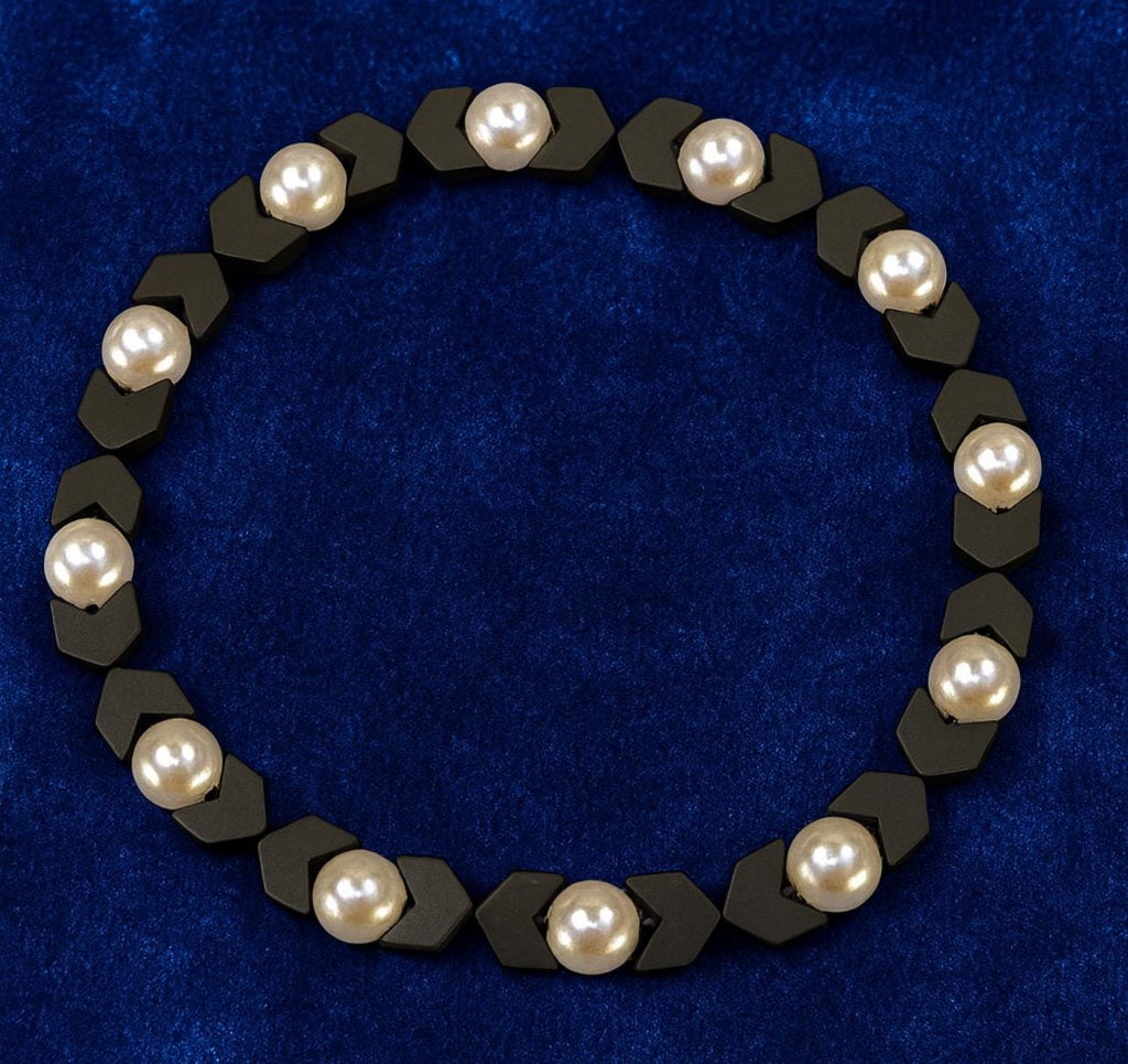 BEACH BLISS  Black and Pearl